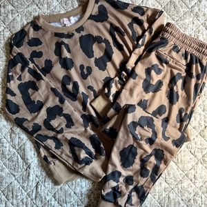 Leopard print matching set